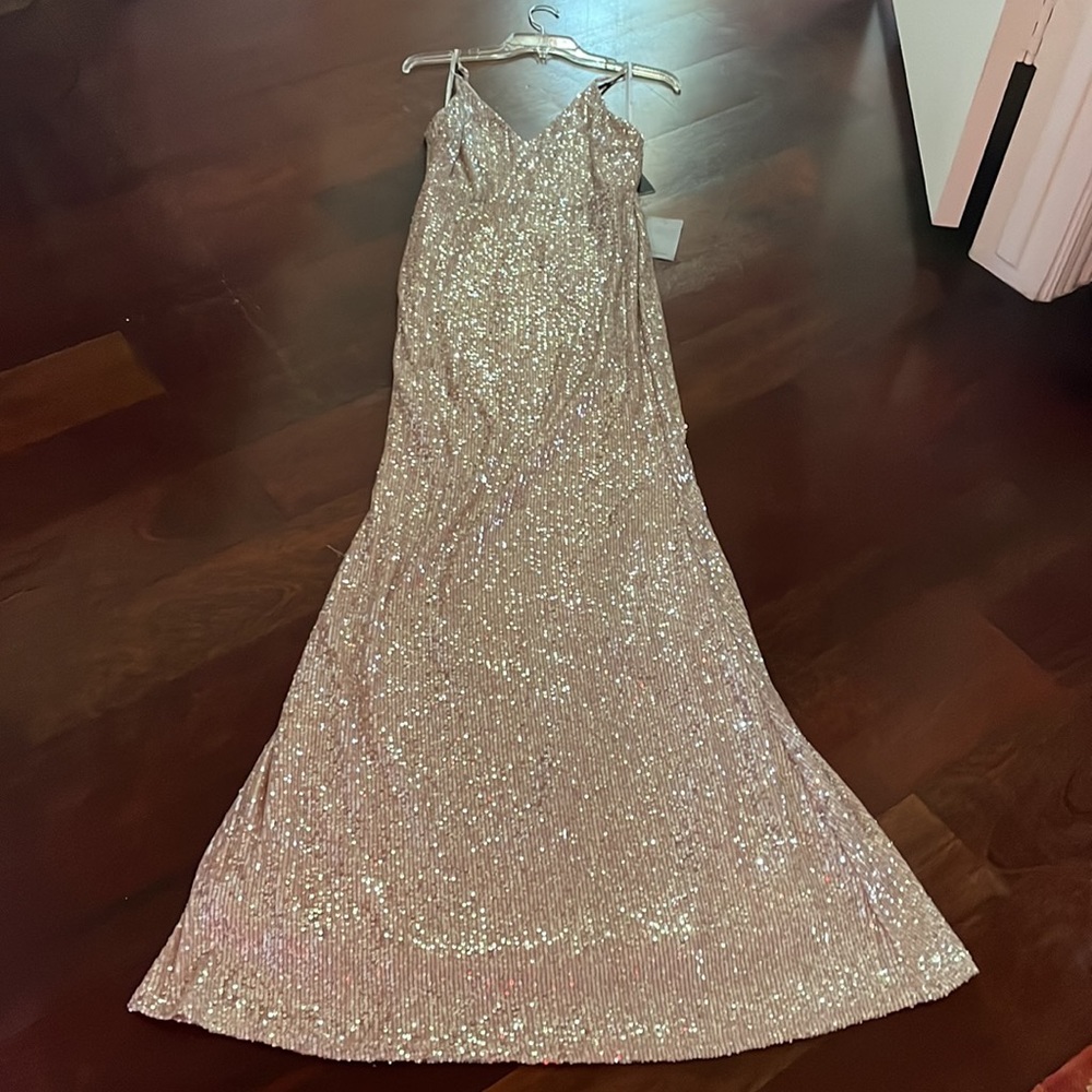 Lulu’s Gold Sequins Maxi Dress Gown NWT